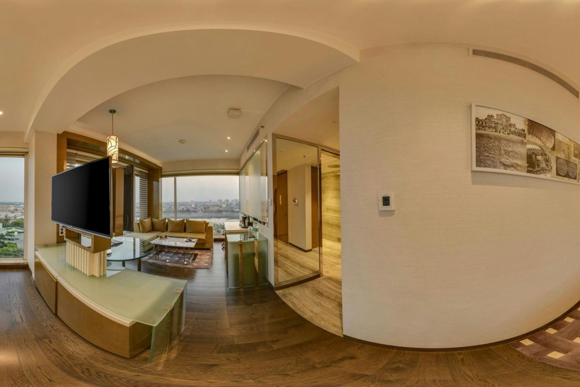 Renaissance Lucknow Hotel, Gomti Nagar Exteriér fotografie
